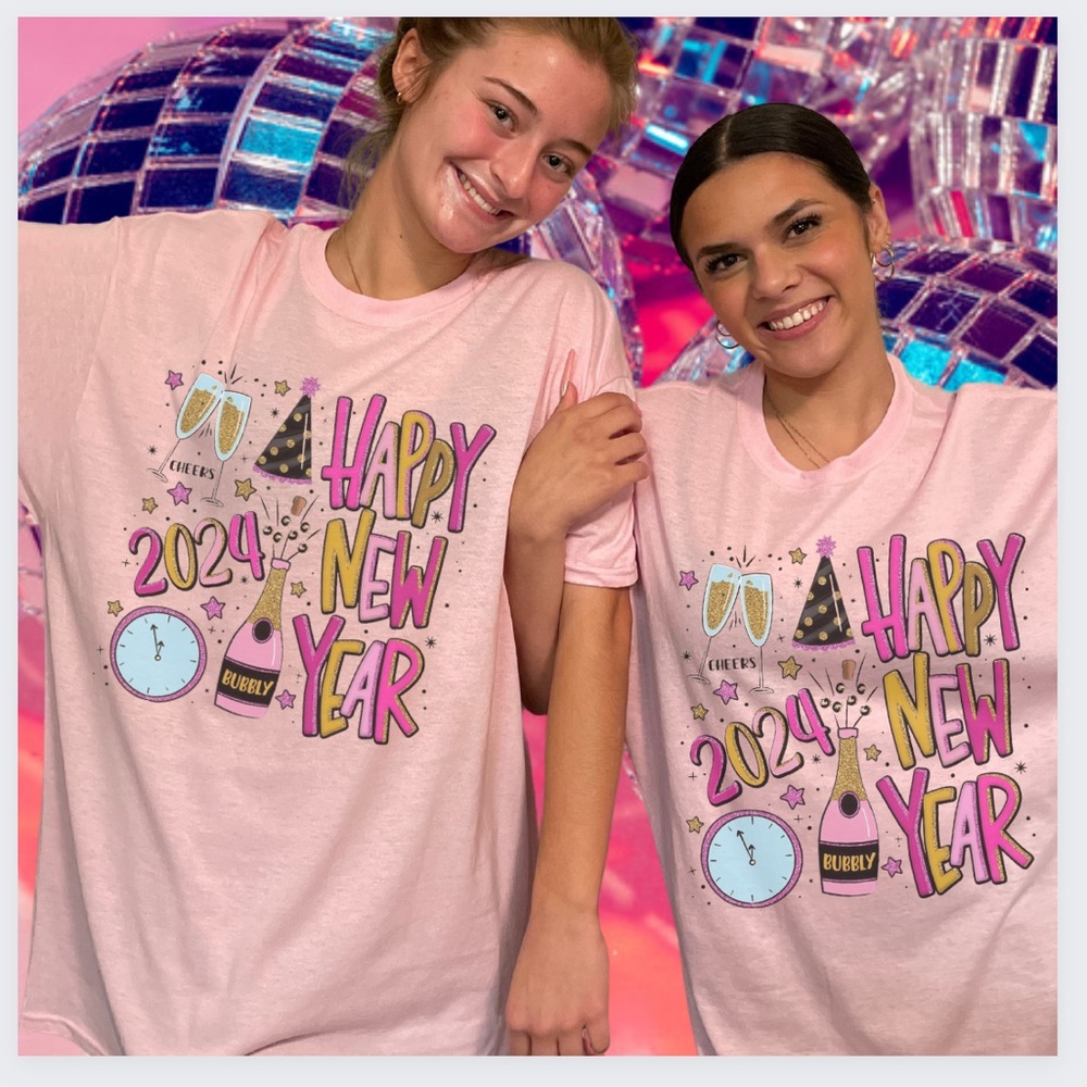 ⭐️NWT⭐️ NEW YEARS TEE